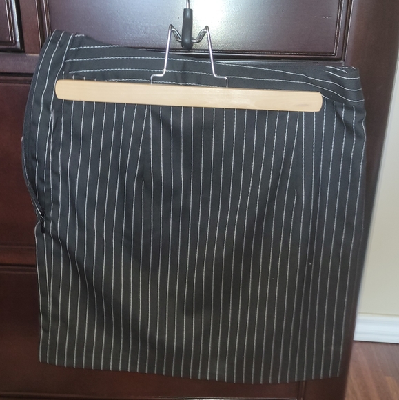 NWOT H&M blackpink collection mini pinstriped skirt with side slit - Picture 7 of 11